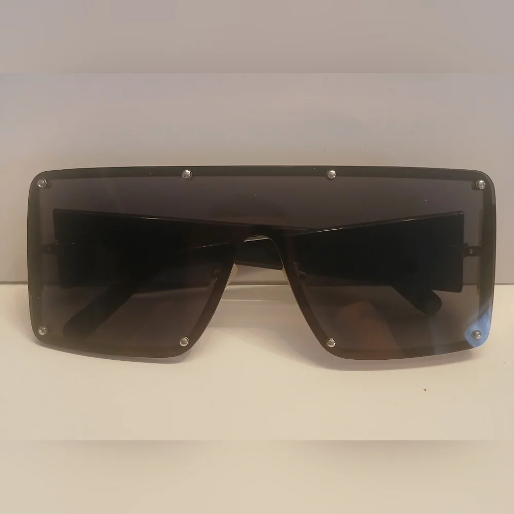 NWOT - Women's Oversized Square Black Sunglasses With Case